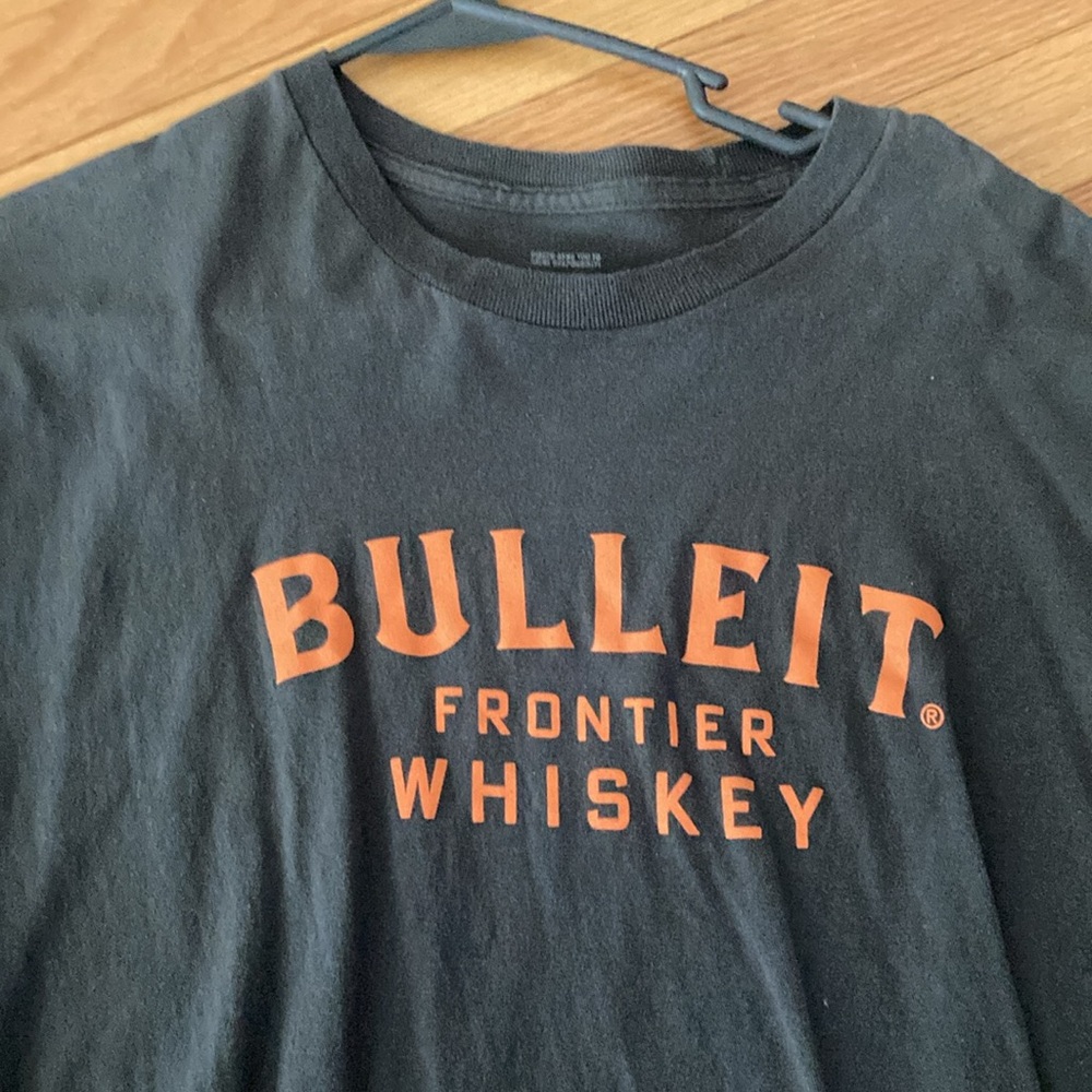 Bulleit bourbon large tee shirt